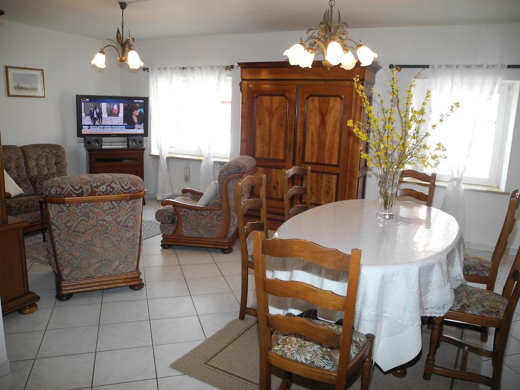 Au Pied Du Chateau Lichtenberg Phòng bức ảnh
